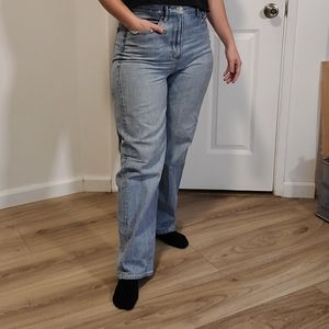 American Eagle High-Rise Straight Leg Mom Jeans